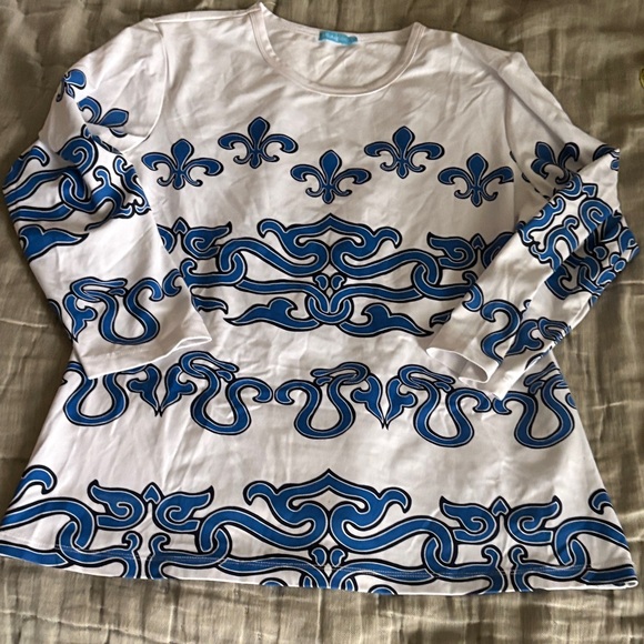 J. McLaughlin Tops - Blue and White Patterned Women's Top J McLaughlin size Large